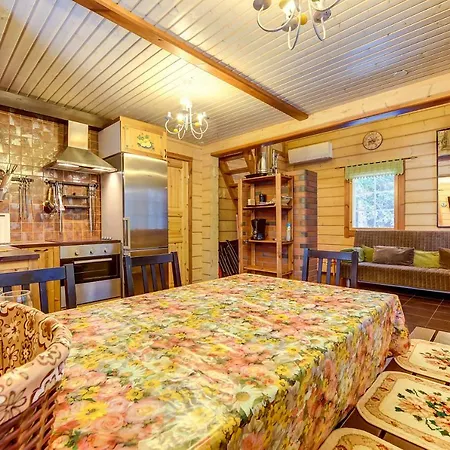 بيت للعطل Leonova Cottages