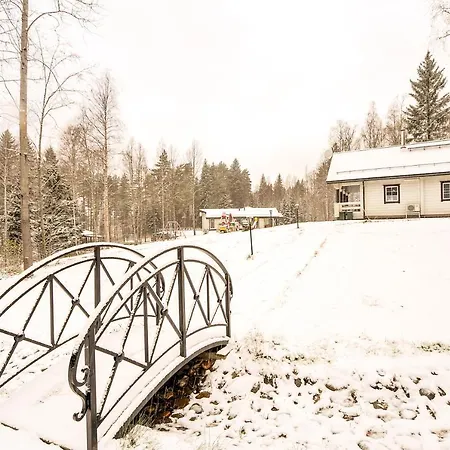Leonova Cottages بيت للعطل Juva